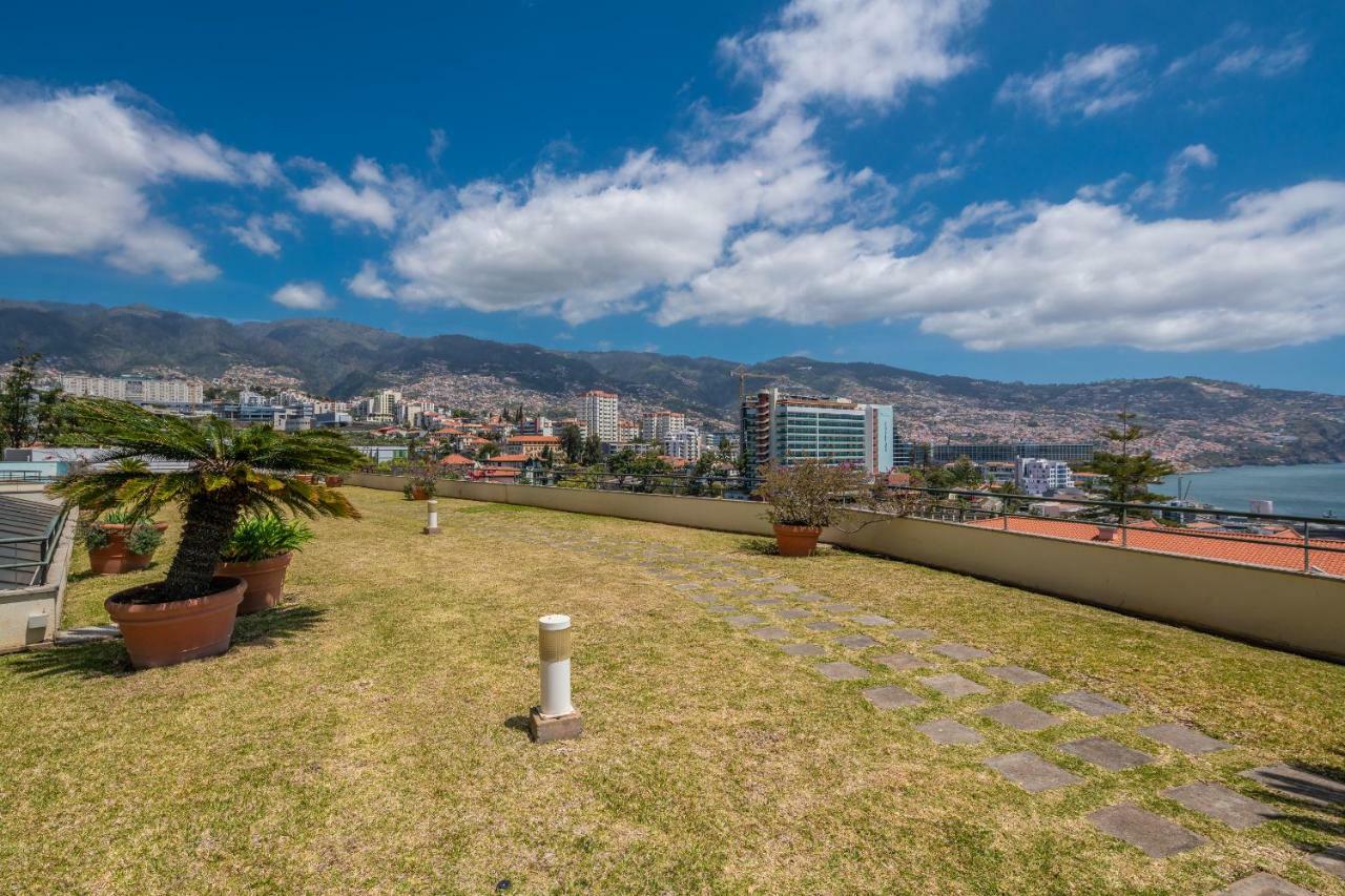 Miramar Apartment With Pool By Hr Madeira Funchal  Exteriör bild
